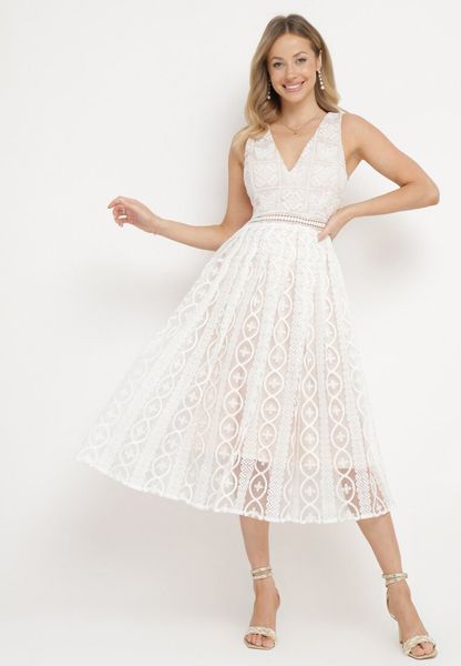 Jasnobeżowa Rozkloszowana Sukienka z Plisowanym Dołem i Ozdobnymi Haftami Asorasia. Brązowe sukienki damskie Born2be, na co dzień, m, bez wzorów, eleganckie, bez kołnierzyka, bez ramiączek, plisowane. Za 179.99 zł.