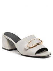 Furla Klapki YH47FOW-BX2680-1704S Biały. Białe klapki damskie Furla, bez wzorów, ze skóry, bez obcasa, bez zapięcia. Za 1,319.00 zł.