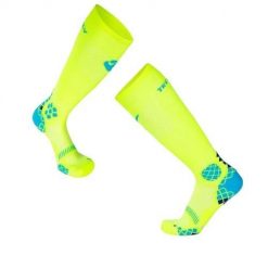 Podkolanówki uciskowe 3/4 w kolorze żółtym. Żółte skarpetki damskie TRY TO FLY, bez wzorów. W wyprzedaży za 86.37 zł.