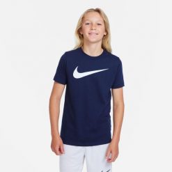 Koszulka z krótkim rękawem Nike CW6941 451 Granatowy. Czarne bluzki damskie Nike, bez wzorów, sportowe, bez kołnierzyka, bez ramiączek. Za 178.99 zł.