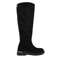 Kozaki Nine West. Czarne kozaki damskie Nine West, bez wzorów, bez obcasa, na płaskiej podeszwie, bez zapięcia. Za 299.99 zł.