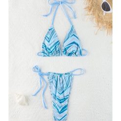 Bikini wiązane szybkoschnące na plażę Marged. Czerwone bikini Intica, bez wzorów, z materiału. Za 129.00 zł.