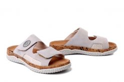 RIEKER V0302-60 beige, klapki damskie. Brązowe klapki damskie Rieker, na lato, bez wzorów, bez obcasa, bez zapięcia. Za 279.92 zł.