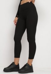 Czarne Legginsy w Prążki Dzianinowe z Wysokim Stanem Iriniaelle. Czarne legginsy damskie Born2be, bez wzorów, z dzianiny. Za 19.99 zł.