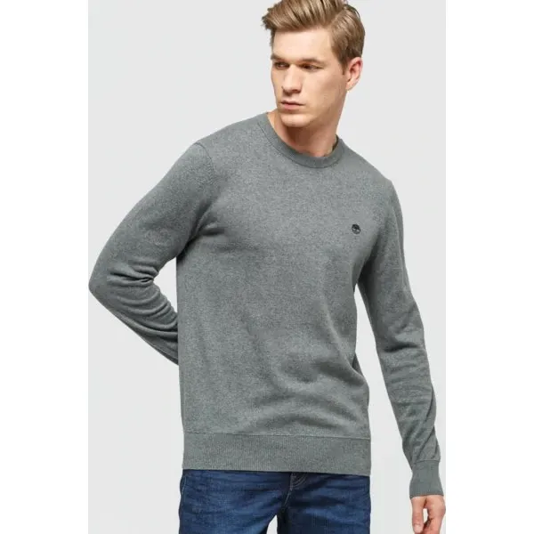 Timberland Sweter Williams River , szary, rozmiar M. Szare swetry męskie Timberland, m, z aplikacjami, z bawełny, bez kołnierzyka, bez ramiączek. W wyprzedaży za 263.99 zł.