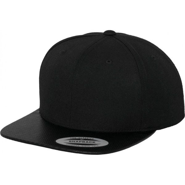 Czapka Snapback Z Płaskim Daszkiem. Czarne czapki damskie FLEXFIT, bez wzorów, z elastanu. Za 101.99 zł.