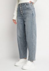 Niebieskie Jeansy Mom Fit z Bawełną i Wysokim Stanem Efanelis. Niebieskie jeansy damskie Born2be, bez wzorów, z bawełny, eleganckie, z podwyższonym stanem. Za 89.99 zł.