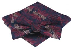 Mucha Męska z Poszetką - Alties - Duże Kwiaty, Czerwień, Granatowe Tło. Czerwone krawaty i muchy Alties, bez wzorów, eleganckie. Za 54.00 zł.