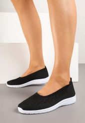 Czarne Wsuwane Tenisówki z Delikatną Perforacją Firsedi. Czarne trampki i tenisówki damskie Born2be, bez wzorów, z jeansu, bez zapięcia. Za 49.99 zł.