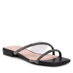 Klapki Menbur. Czarne klapki damskie Menbur, bez wzorów, bez obcasa, bez zapięcia. Za 299.99 zł.
