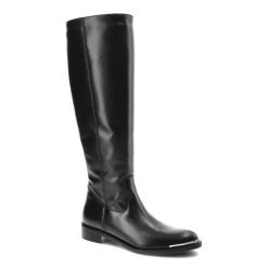 Czarne Kozaki Carinii Wygodne Skórzane Buty Damskie. Czarne kozaki damskie Carinii, bez wzorów, ze skóry, bez obcasa, na płaskiej podeszwie, bez zapięcia. Za 389.00 zł.