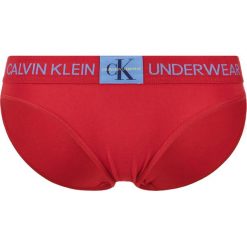 Calvin Klein Spodenki Czerwony. Czerwone majtki damskie Calvin Klein, z bawełny. Za 102.95 zł.