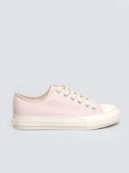 Trampki damskie niskie różowe TT274457 600. Czerwone trampki i tenisówki damskie BIG STAR, bez wzorów, z jeansu, bez zapięcia. W wyprzedaży za 99.99 zł.