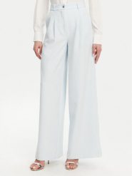 Guess Spodnie palazzo W5GB02 WH9Y2 Błękitny Wide Leg. Niebieskie spodnie materiałowe damskie Guess, z aplikacjami, z materiału. Za 429.99 zł.