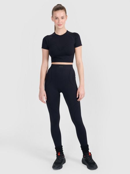 4F Legginsy treningowe bezszwowe damskie - czarne XS/S. Czarne legginsy damskie 4F, bez wzorów, z dzianiny. W wyprzedaży za 79.99 zł.