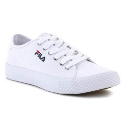 Buty do chodzenia damskie Fila Pointer Classic. Białe obuwie sportowe damskie Fila, bez wzorów, bez zapięcia, trekkingowe. W wyprzedaży za 152.00 zł.