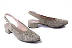 RIEKER 47060-52 green, czółenka damskie. Zielone czółenka damskie Rieker, na lato, bez wzorów, bez obcasa, na obcasie, bez zapięcia. Za 299.90 zł.