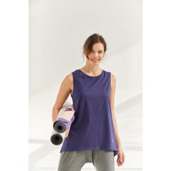 Top do jogi Moonholi Galaxy z asymetrycznym tyłem. Białe koszulki sportowe damskie MOONHOLI, m, bez wzorów, sportowe, z asymetrycznym kołnierzem, bez ramiączek. Za 299.00 zł.