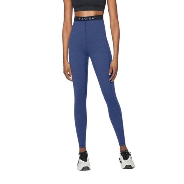 Damskie legginsy termoaktywne ze 100% wełny merynosów - Bjork 210. Niebieskie legginsy damskie FJORK MERINO, bez wzorów, z wełny. Za 479.00 zł.