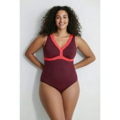Damski Strój kąpielowy obszycia miękkie miseczki głębokie plecy z recyklingu. Czerwone stroje kąpielowe damskie Ulla Popken, plus size, bez wzorów, z elastanu. W wyprzedaży za 191.99 zł.
