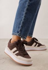Brązowo-Beżowe Sneakersy Basic z Paskami na Boku Adila. Brązowe obuwie sportowe damskie Renee, bez wzorów, z jeansu, bez zapięcia. Za 99.99 zł.