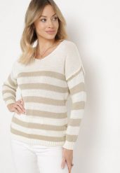 Jasnobeżowy Sweter w Paski z Trójkątnym Dekoltem i Długim Rękawem Oviunna. Brązowe swetry nierozpinane damskie Born2be, bez wzorów, z jeansu, eleganckie, bez kołnierzyka, bez ramiączek. Za 69.99 zł.
