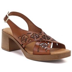 Skórzane sandały damskie na klocku brązowe El Pimpi 85403. Brązowe sandały damskie El Pimpi, bez wzorów, ze skóry, bez obcasa, bez zapięcia. Za 289.99 zł.