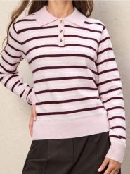 Sweter z kołnierzykiem i ozdobnymi guzikami - wielobarwny. Swetry nierozpinane damskie Sinsay, l, bez wzorów, bez kołnierzyka, bez ramiączek. Za 59.99 zł.