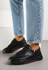 Czarne Sneakersy Tenisówki ze Skóry Naturalnej Zdobione Perforacją Tillirene. Czarne trampki i tenisówki damskie Renee, z aplikacjami, z jeansu, bez zapięcia. Za 169.99 zł.