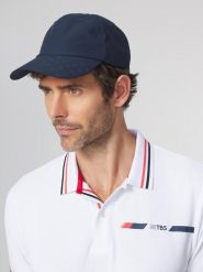 Czapka z daszkiem TBS Quickcap. Niebieskie czapki damskie TBS, bez wzorów, z materiału, sportowe. Za 207.05 zł.