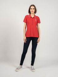North Sails X Prada Koszulka Polo "Auroa" | 45 2502 000 | Auroa Polo S/S | Kobieta | Czerwony. Czerwone bluzki damskie North Sails, s, z aplikacjami, z poliesteru, klasyczne, bez kołnierzyka, moda ciążowa, bez ramiączek. W wyprzedaży za 219.00 zł.