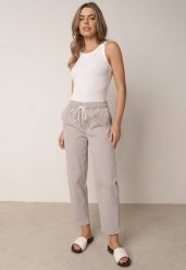 Szare Bawełniane Jeansy Typu Mom Fit z Wysokim Stanem i Sznurkiem Viviarinia. Szare jeansy damskie Born2be, bez wzorów, z bawełny, z podwyższonym stanem. Za 129.99 zł.