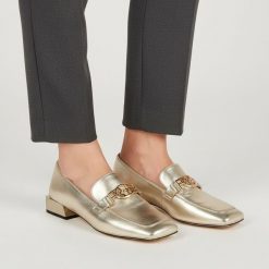 Półbuty damskie S.Barski, cholewka skóra naturalna metalizowana niski fason zaokrąglony nosek ozdobny metalowy element na podbiciu stabilny obcas blo. Żółte półbuty damskie S.BARSKI, bez wzorów, ze skóry, bez obcasa, na obcasie, bez zapięcia. Za 389.00 zł.