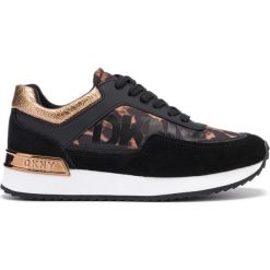 DKNY Marie Tenisówki Czarny. Czarne trampki i tenisówki damskie DKNY, bez wzorów, z materiału, bez zapięcia. Za 593.95 zł.