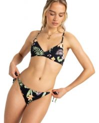 PT BEACH CLASSICS Czarny Kobiety. Czarne stroje kąpielowe damskie Roxy, l, bez wzorów, z elastanu. Za 139.99 zł.
