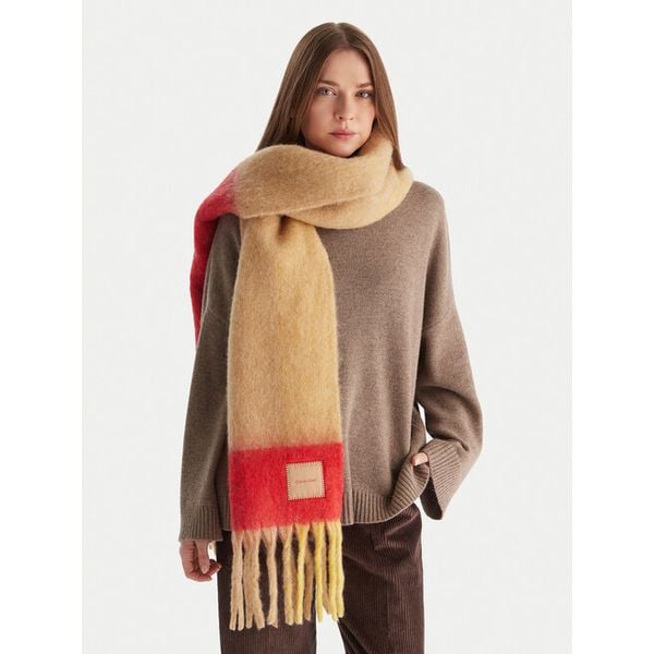 Szalik Calvin Klein. Brązowe szaliki damskie Calvin Klein, bez wzorów. Za 239.99 zł.