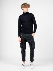 Xagon Man Sweter "Turtleneck" | A22081 & ELV18 | Mężczyzna | Granatowy. Niebieskie swetry męskie Xagon, m, bez wzorów, z dzianiny, bez kołnierzyka, bez ramiączek. W wyprzedaży za 229.00 zł.