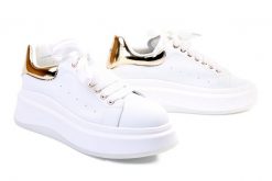 GOE NN2N4031 white/gold, półbuty damskie. Białe półbuty damskie GOE, bez wzorów, ze skóry, bez obcasa, bez zapięcia. Za 297.43 zł.