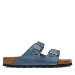Klapki Birkenstock. Niebieskie klapki męskie Birkenstock, bez wzorów, bez zapięcia. Za 549.99 zł.