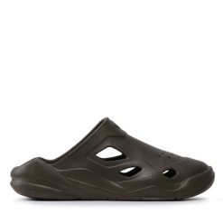 Klapki Champion. Zielone klapki damskie Champion, bez wzorów, sportowe, bez obcasa, bez zapięcia. Za 129.99 zł.