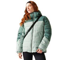 Pikowana Kurtka Damska Aldthorn. Zielone kurtki sportowe damskie Regatta, m, bez wzorów, z materiału, bez ramiączek, z kapturem, trekkingowe. Za 168.99 zł.