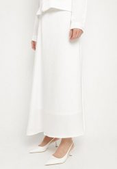 Biała Satynowa Spódnica z Wiskozą o Rozkloszowanym Kroju Polavia. Białe spódnice damskie Born2be, na co dzień, l, bez wzorów, z materiału, eleganckie, maxi, koszulowe. Za 99.99 zł.
