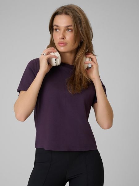 4F T-shirt regular gładki damski - fioletowy S. Fioletowe t-shirty damskie 4F, s, bez wzorów, z bawełny, bez kołnierzyka, bez ramiączek. Za 69.99 zł.