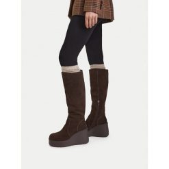 Kozaki Badura. Brązowe kozaki damskie Badura, bez wzorów, bez obcasa, na koturnie, bez zapięcia. Za 349.99 zł.
