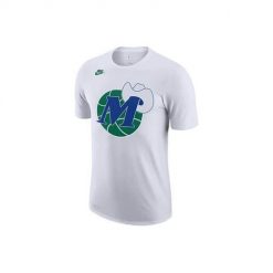 Koszulka sportowa męska Nike Nba Dallas Mavericks Classic Edition. Białe koszulki sportowe męskie Nike, m, bez wzorów, bez ramiączek. Za 209.99 zł.