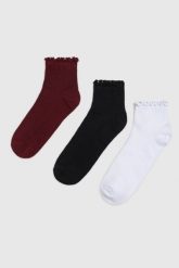 Skarpety 3-pack. Skarpetki damskie MOODO, bez wzorów, z bawełny. Za 34.99 zł.
