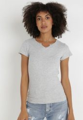Jasnoszary T-shirt Thonilacia. Szare t-shirty damskie Born2be, s, z aplikacjami, z bawełny, bez kołnierzyka, bez ramiączek. Za 19.99 zł.