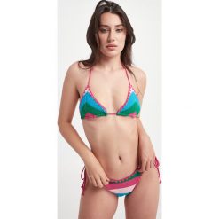 Góra od bikini Leah MC2 SAINT BARTH. Bikini MC2 Saint Barth, l, bez wzorów. W wyprzedaży za 216.77 zł.