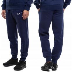 Spodnie Dresowe Męskie Nike Park 26 Dresy Sportowe Bawełniane Joggery. Niebieskie buty sportowe męskie Nike, bez wzorów, z bawełny, bez zapięcia, na fitness i siłownię. Za 154.99 zł.