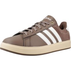 Buty ADIDAS GRAND COURT 2.0 Brązowy. Brązowe buty zimowe męskie Adidas, bez wzorów, ze skóry, bez obcasa, bez zapięcia. Za 363.00 zł.